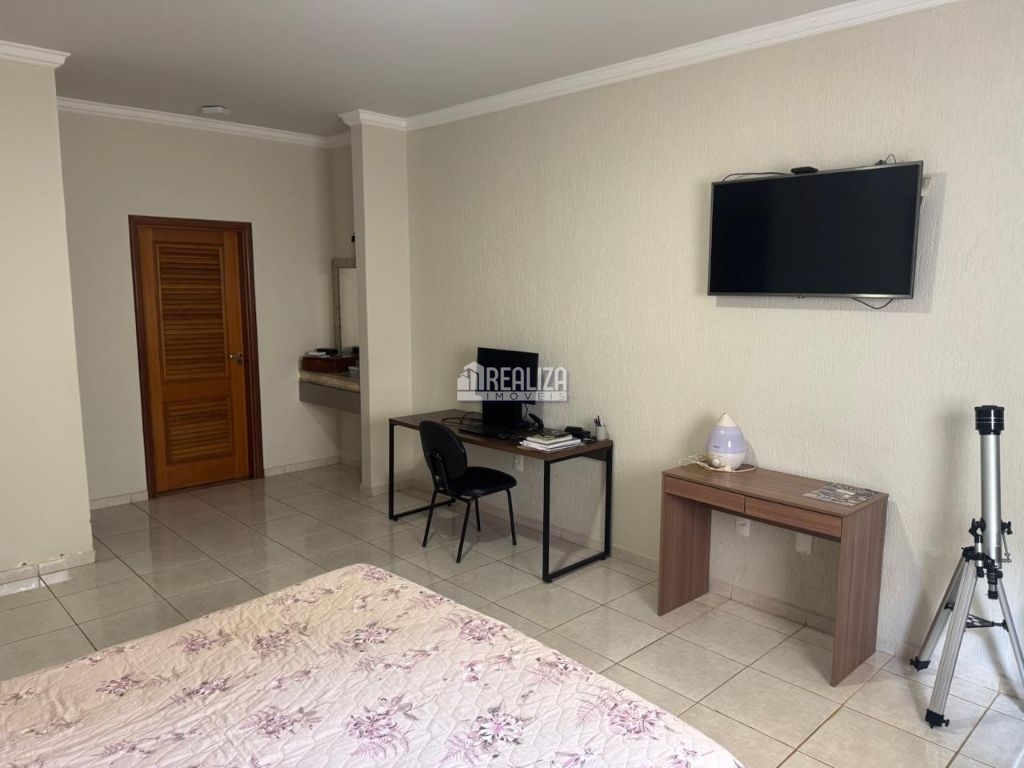 Casa, 4 quartos, 280 m² - Foto 24