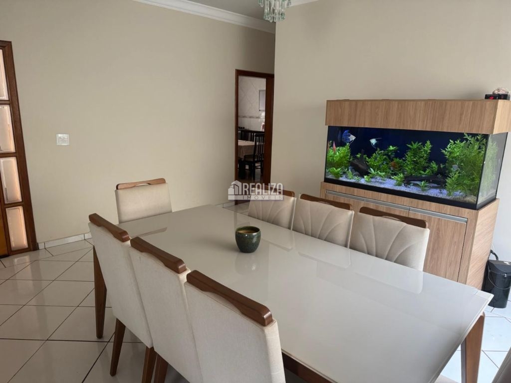 Casa, 4 quartos, 280 m² - Foto 33