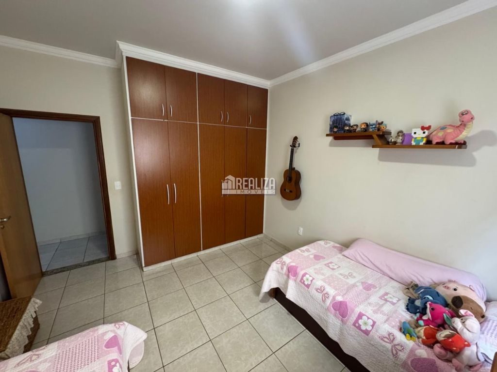 Casa, 4 quartos, 280 m² - Foto 31