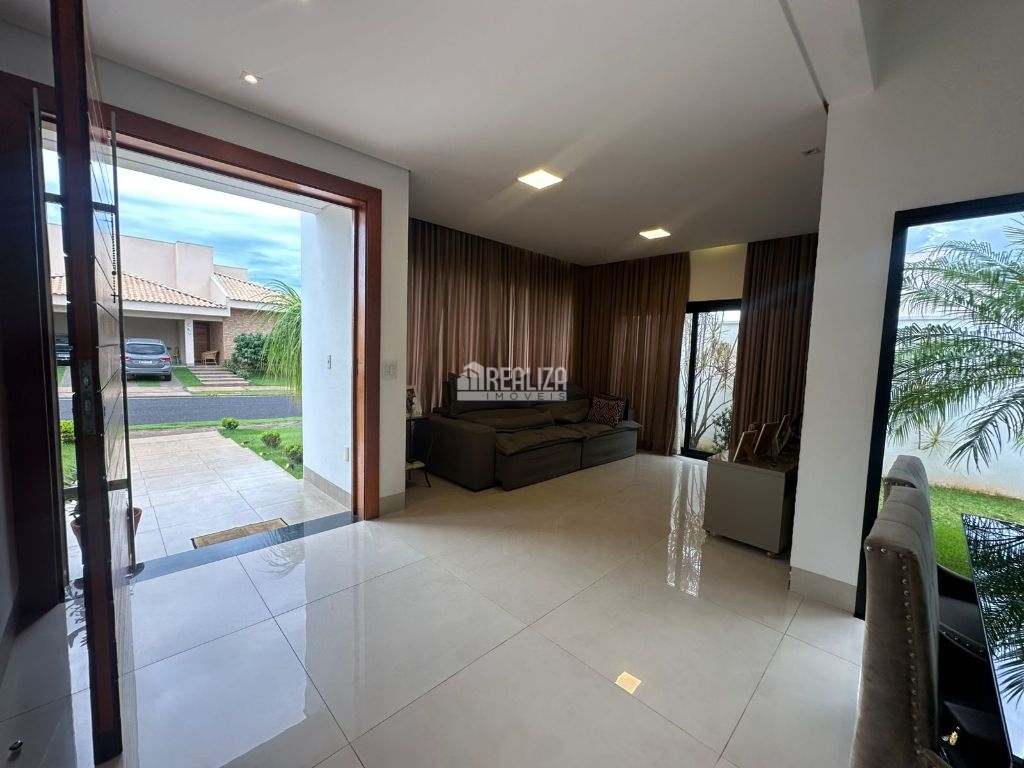 Casa, 3 quartos, 214 m² - Foto 2