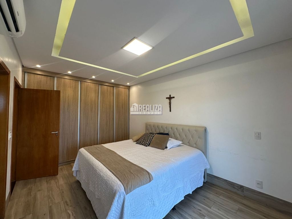 Casa, 3 quartos, 214 m² - Foto 10