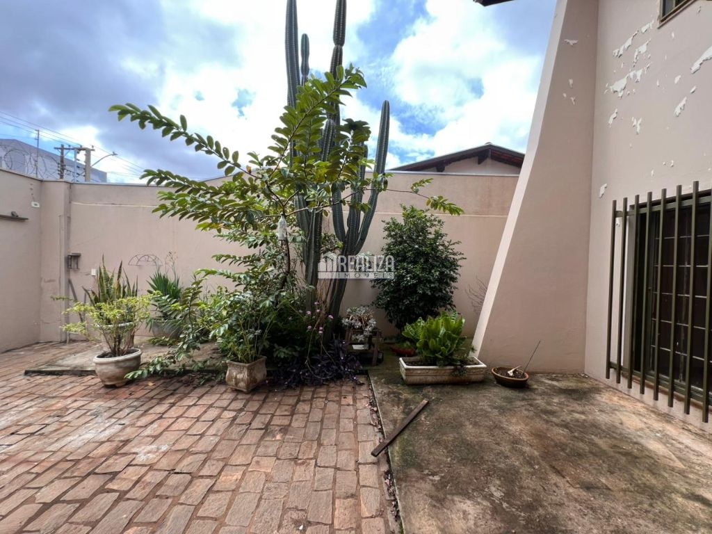 Casa, 4 quartos, 315 m² - Foto 30