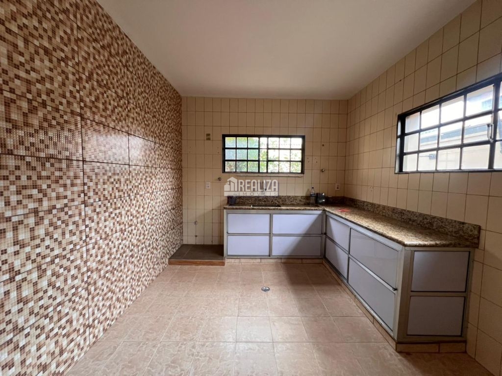 Casa, 4 quartos, 315 m² - Foto 3