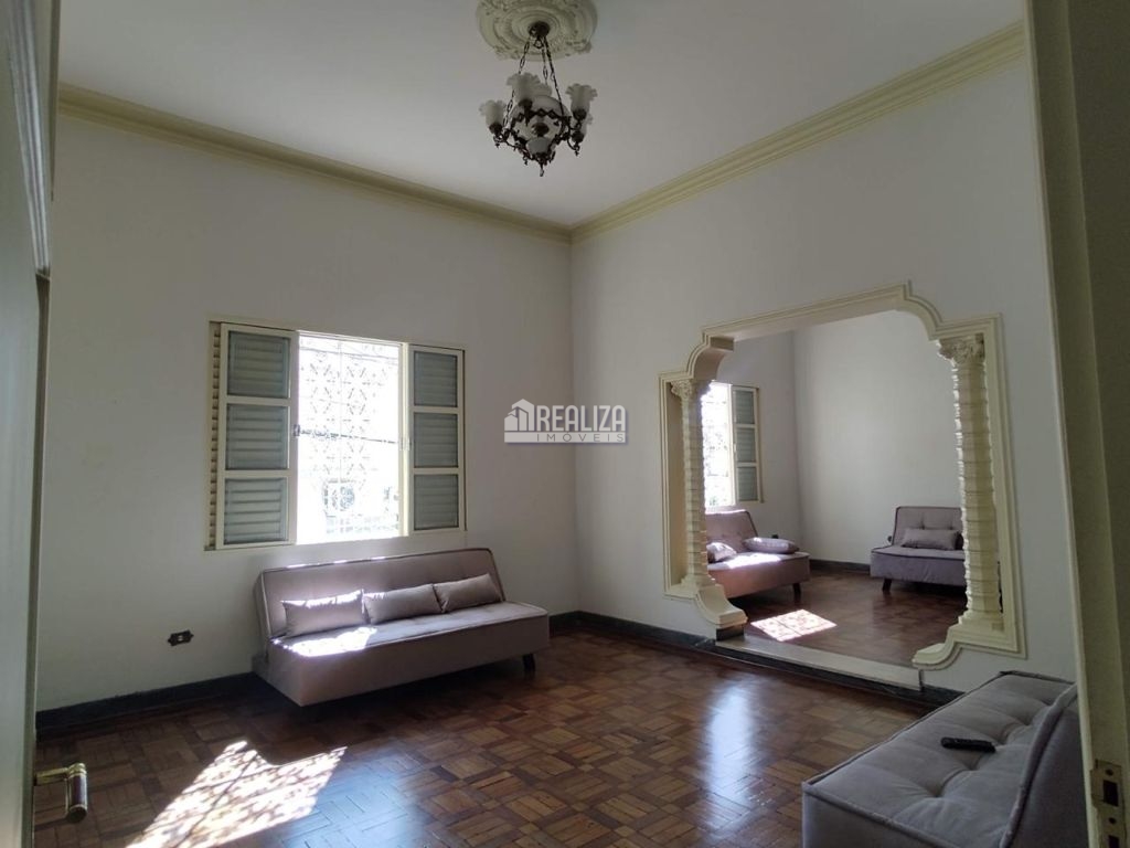 Casa, 6 quartos, 322 m² - Foto 4