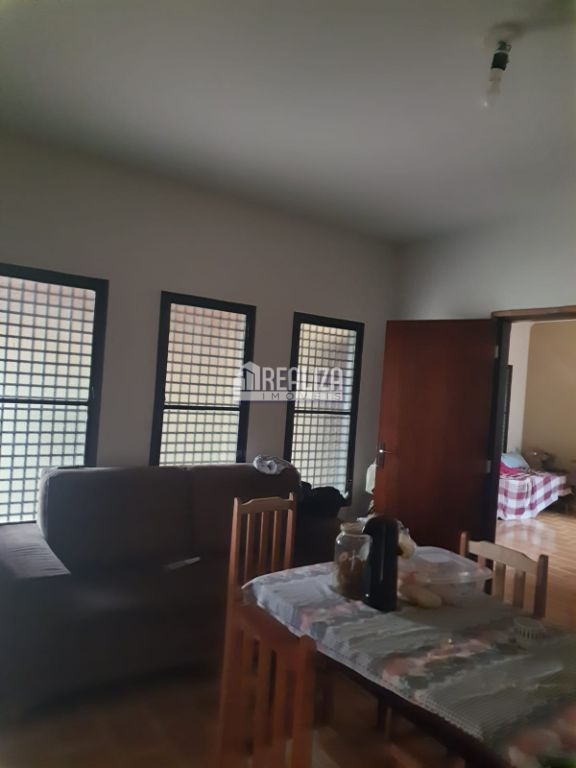 Casa, 3 quartos, 218 m² - Foto 4