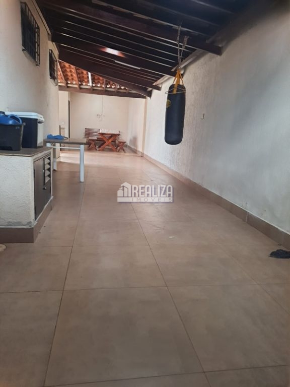 Casa, 3 quartos, 218 m² - Foto 11
