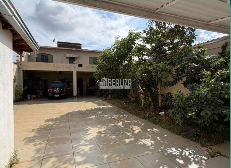 Casa, 2 quartos, 152 m² - Foto 1