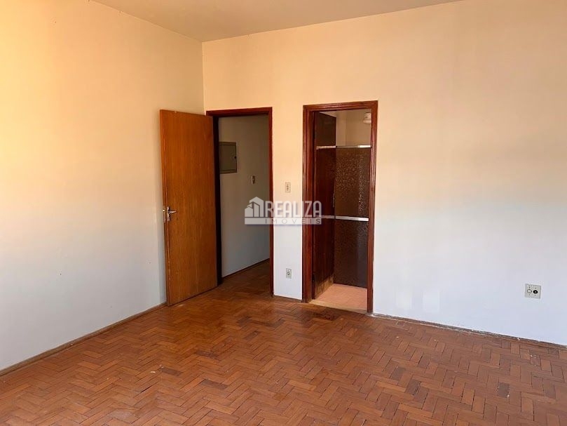 Casa, 3 quartos, 207 m² - Foto 8
