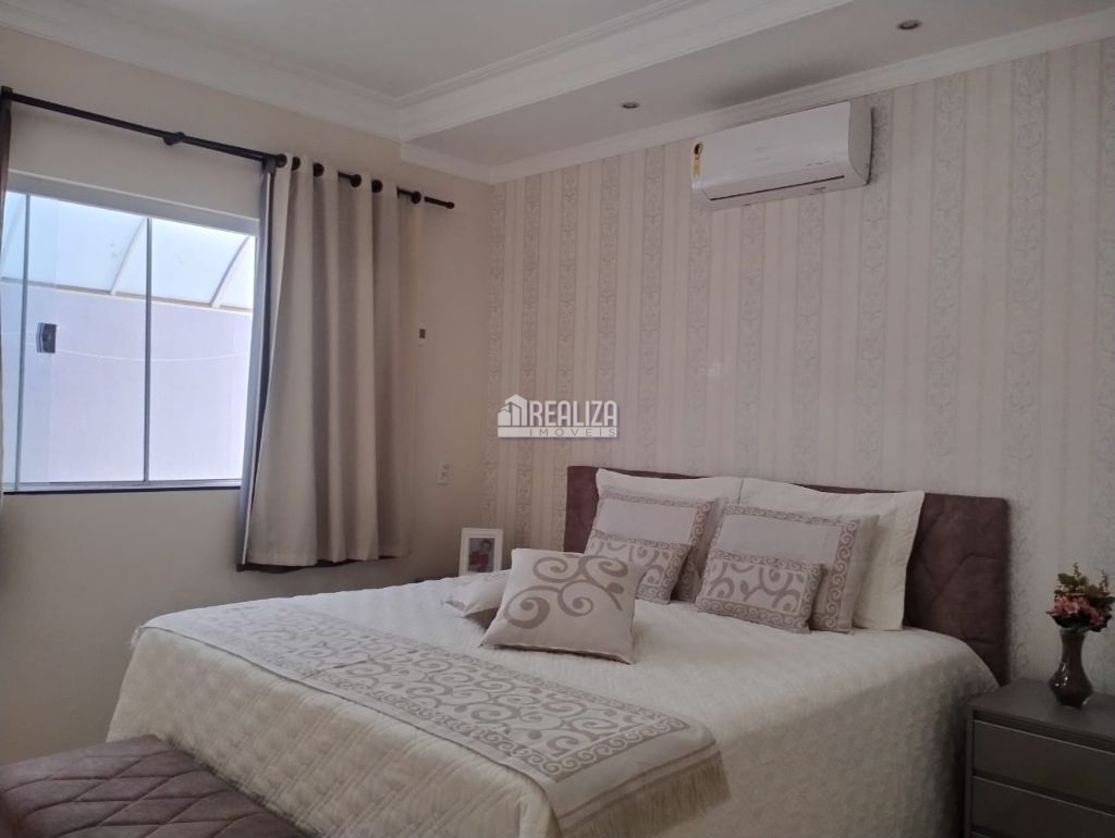 Casa, 3 quartos, 164 m² - Foto 1
