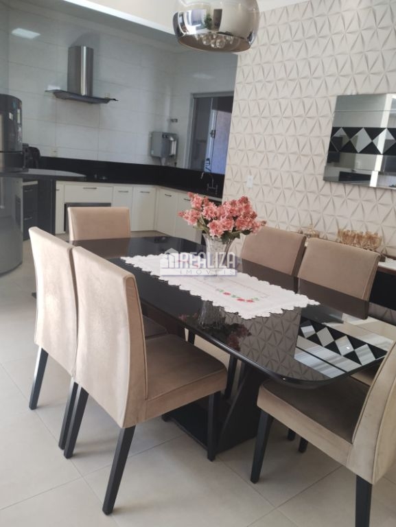Casa, 3 quartos, 164 m² - Foto 3