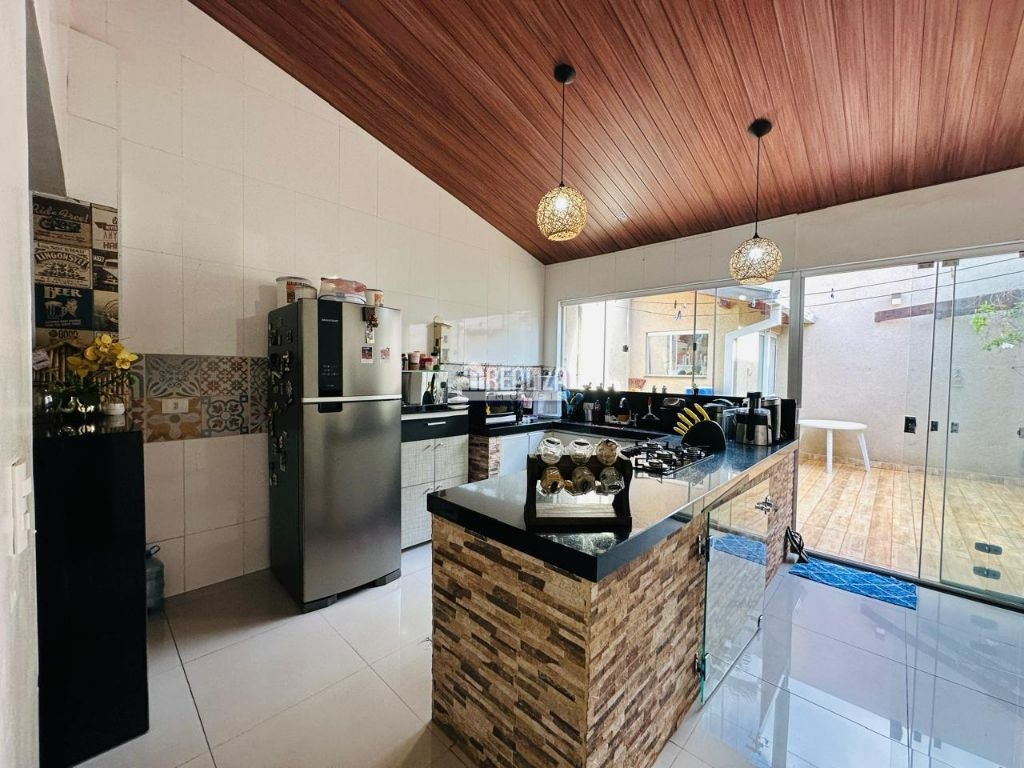 Casa, 3 quartos, 60 m² - Foto 1