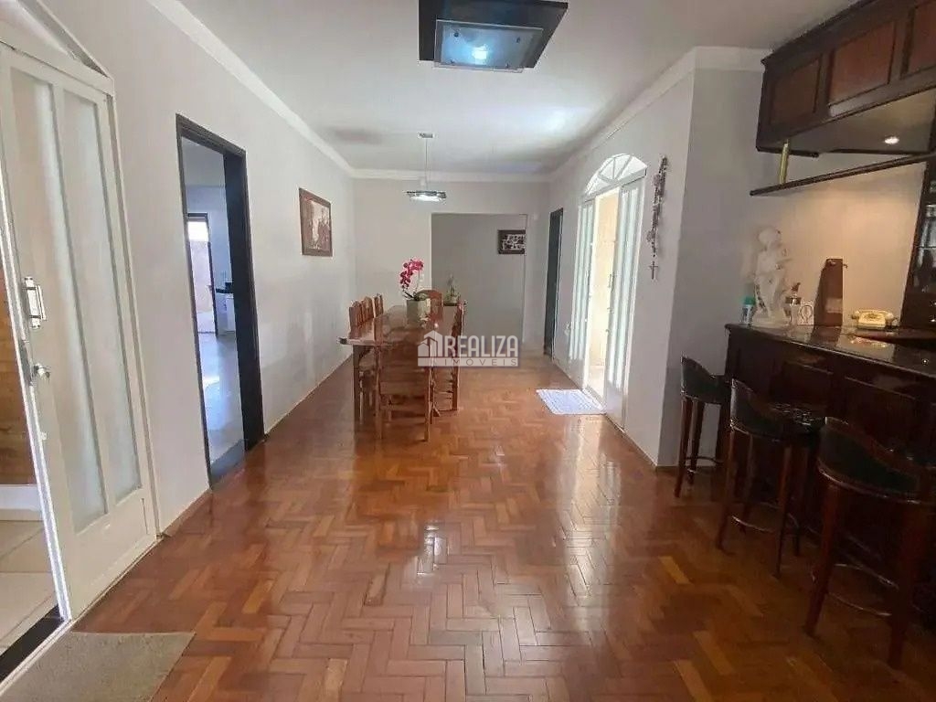 Casa, 3 quartos, 214 m² - Foto 6