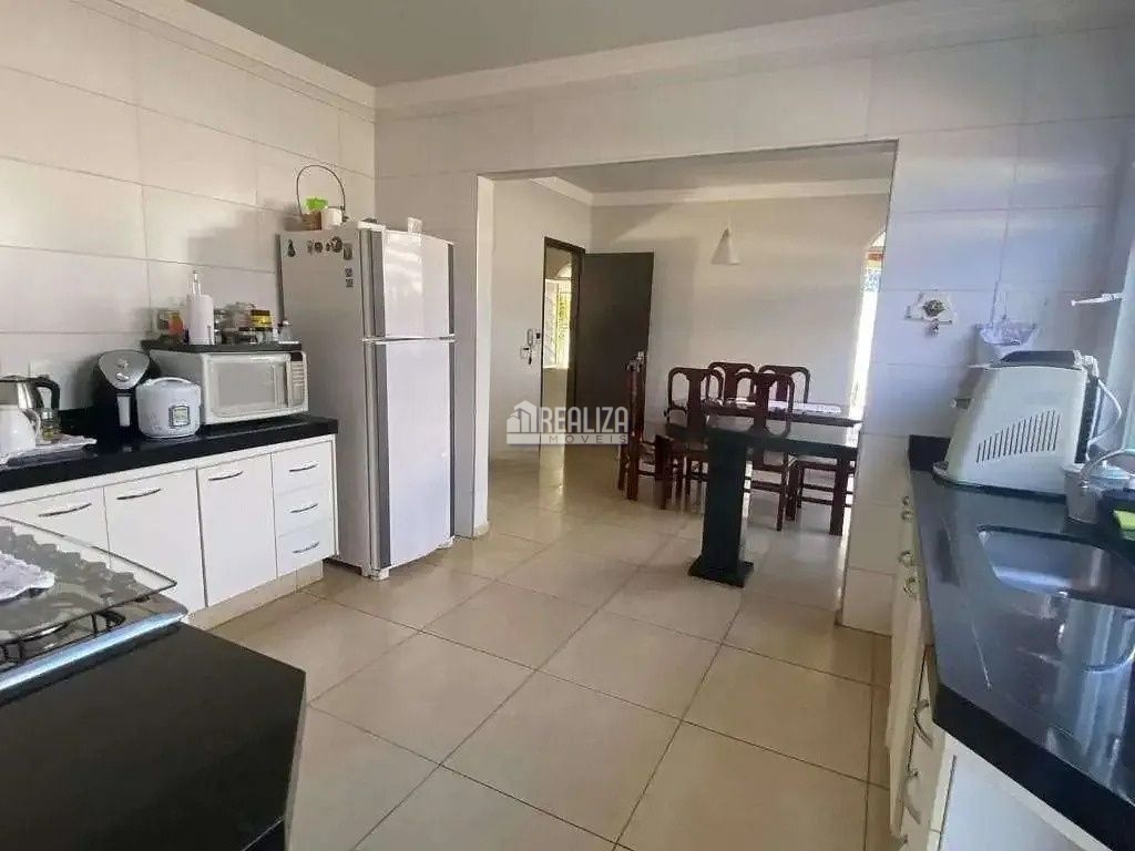 Casa, 3 quartos, 214 m² - Foto 13