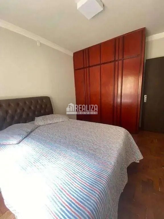 Casa, 3 quartos, 214 m² - Foto 9