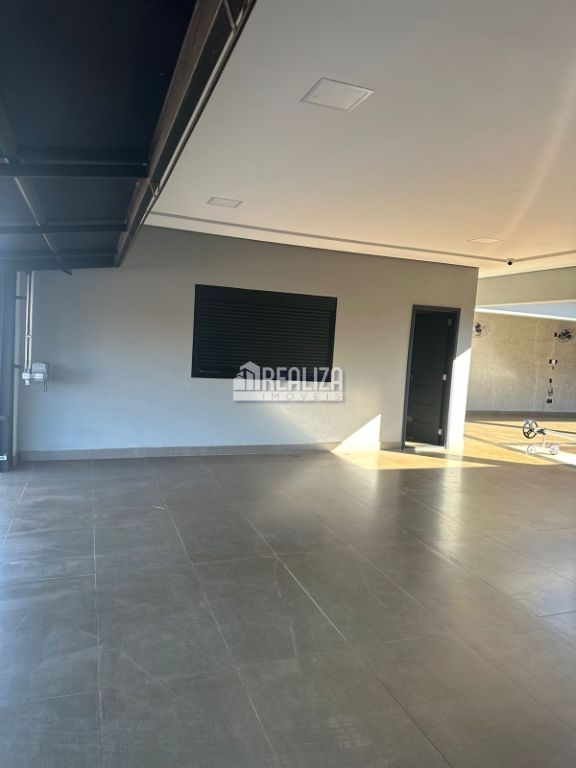 Casa, 4 quartos, 383 m² - Foto 2