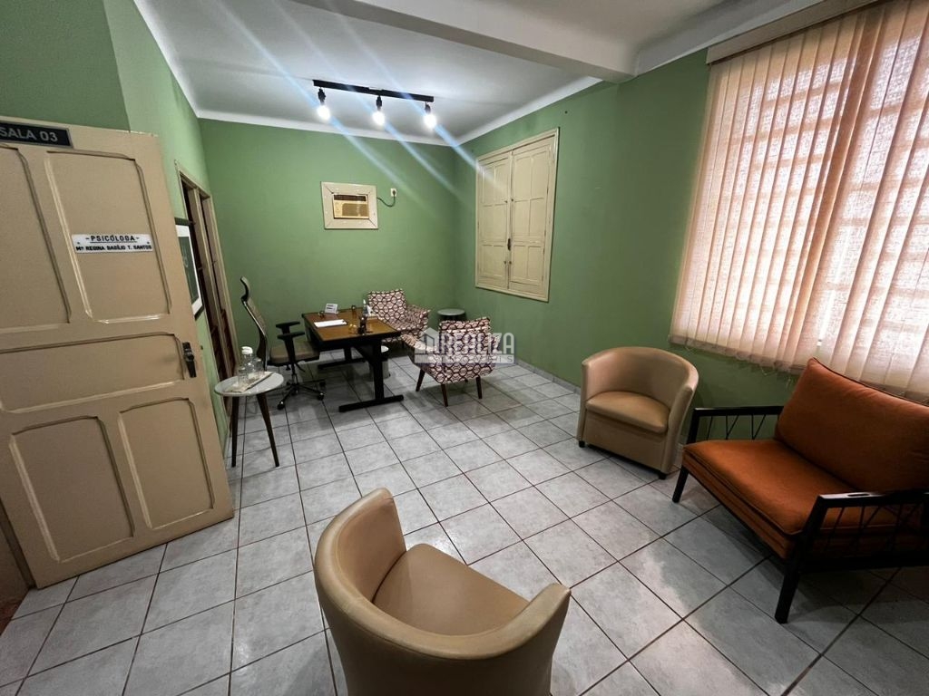 Casa, 4 quartos, 226 m² - Foto 3