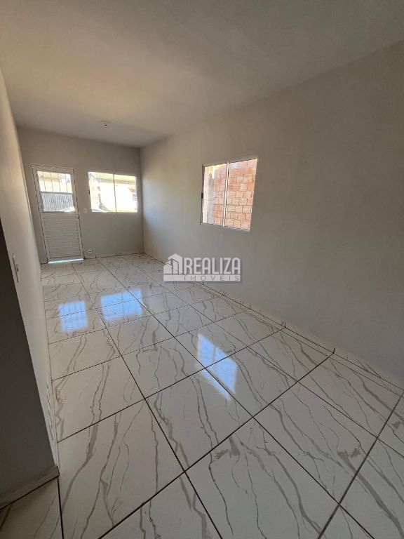 Casa, 2 quartos, 48 m² - Foto 1