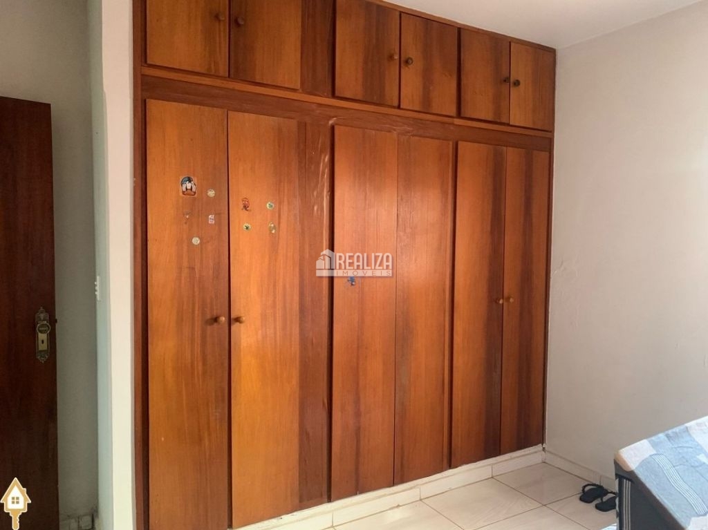 Casa, 4 quartos, 240 m² - Foto 16