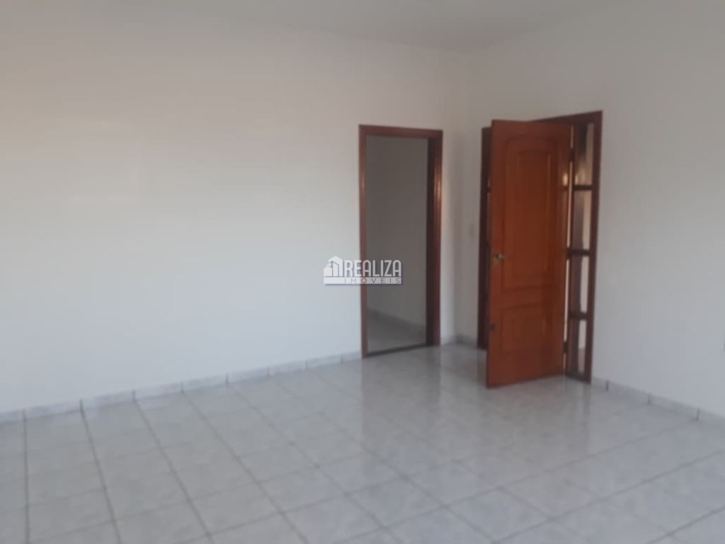 Casa, 3 quartos, 280 m² - Foto 1