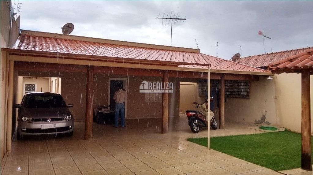 Casa, 3 quartos, 193 m² - Foto 1