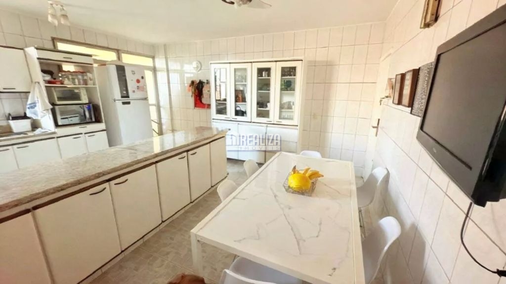 Apartamento, 3 quartos, 240 m² - Foto 1