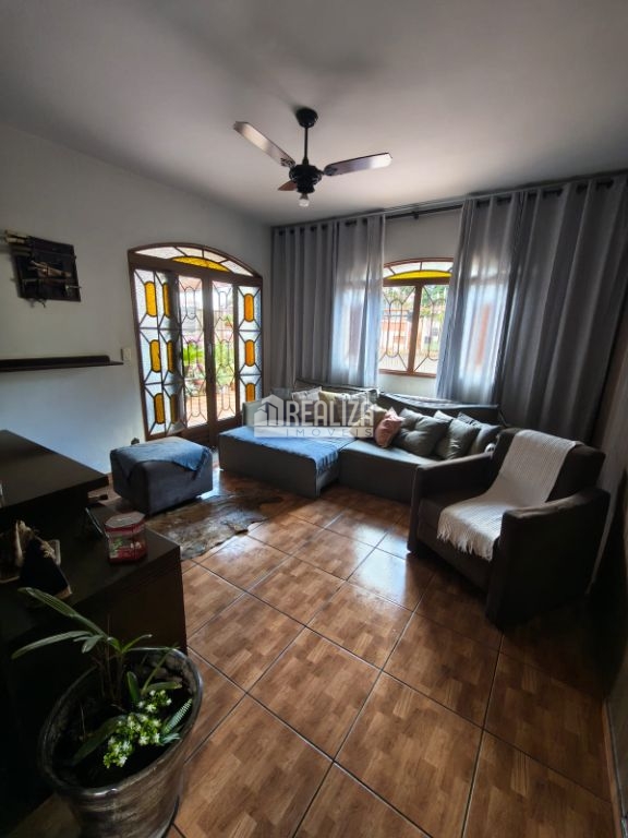 Casa, 3 quartos, 162 m² - Foto 1
