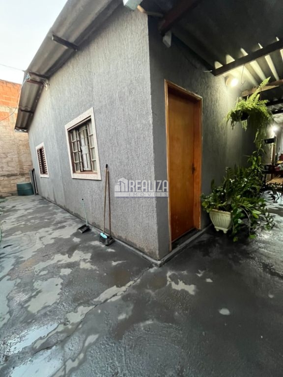 Casa, 3 quartos, 131 m² - Foto 2