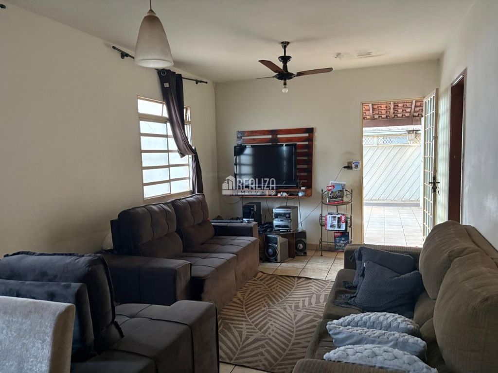 Casa, 3 quartos, 108 m² - Foto 2