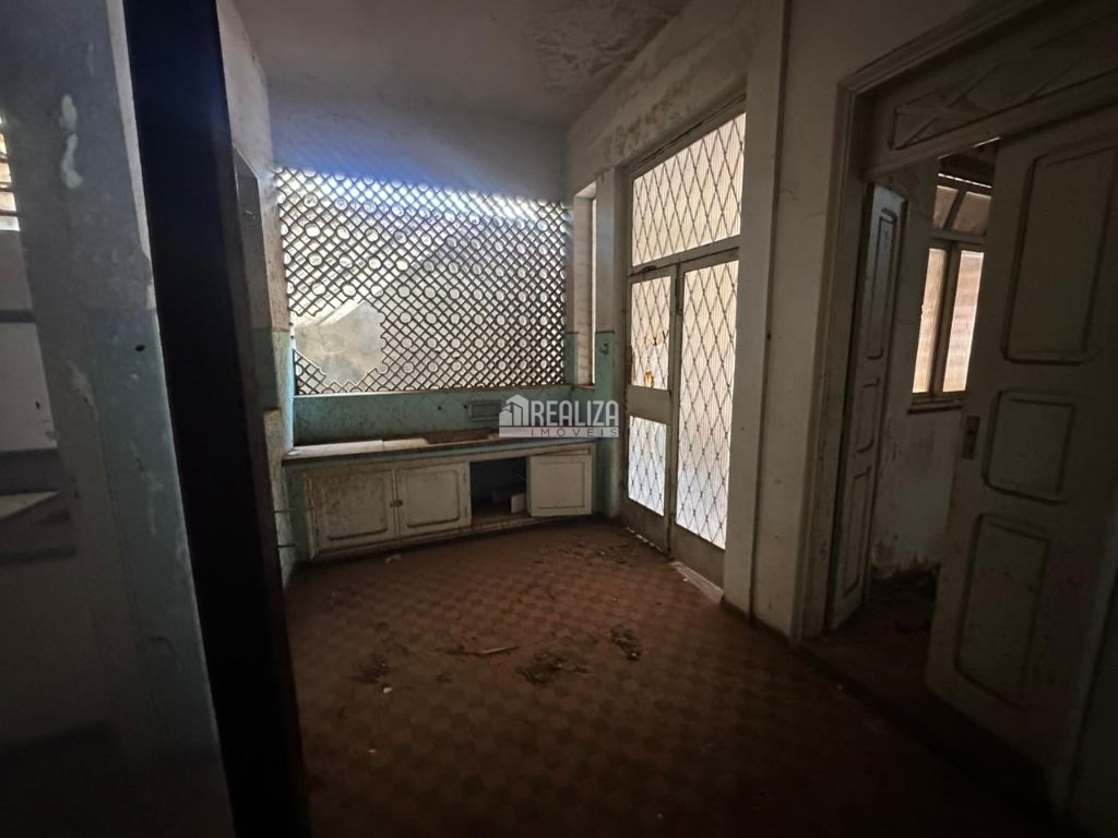Casa, 7 quartos, 324 m² - Foto 9