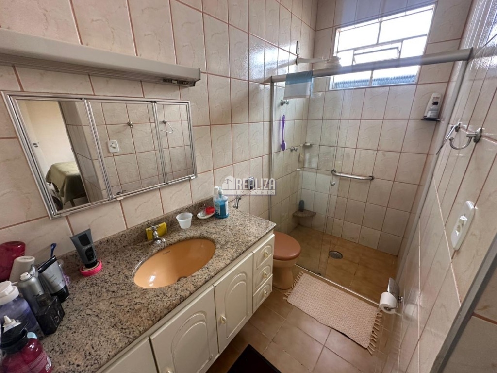 Casa, 5 quartos, 171 m² - Foto 2