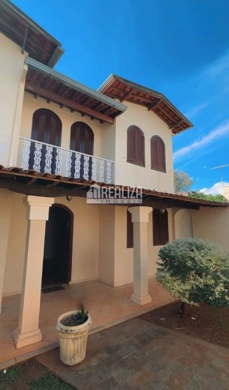 Casa, 5 quartos, 385 m² - Foto 1
