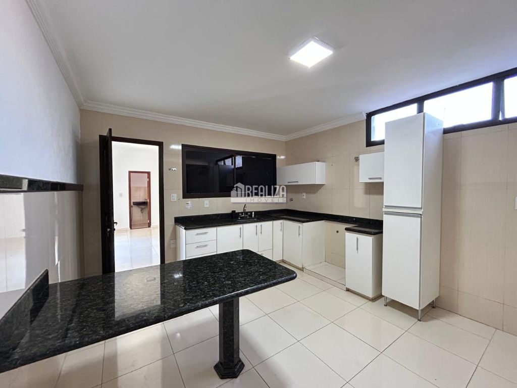 Casa, 5 quartos, 393 m² - Foto 2