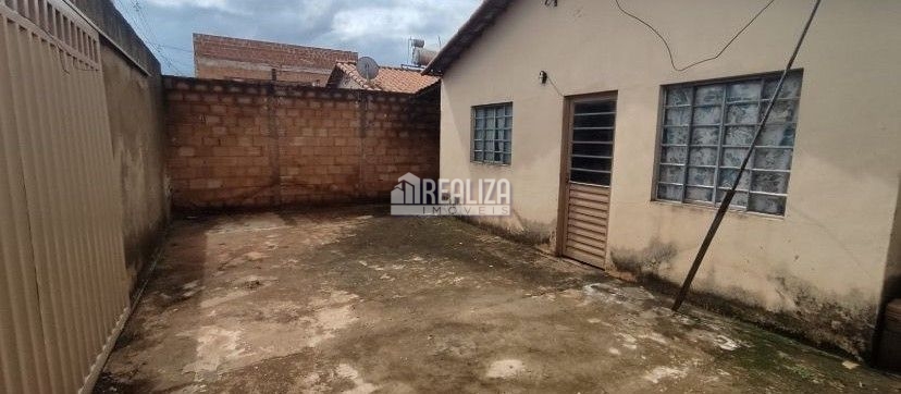Casa, 1 quarto, 72 m² - Foto 1