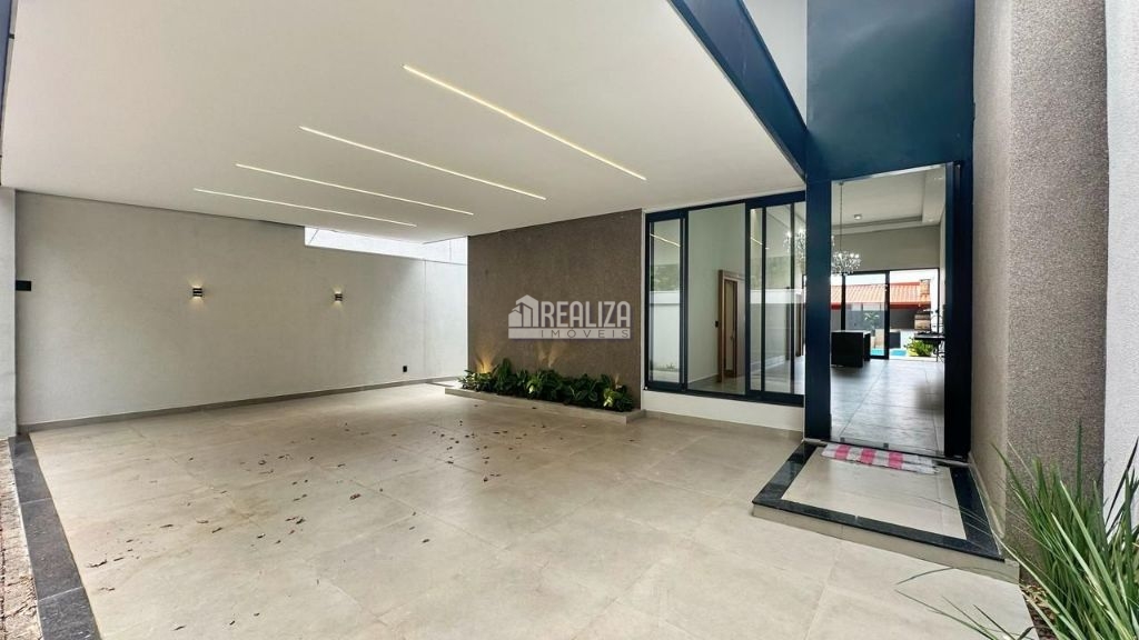 Casa, 3 quartos, 238 m² - Foto 1