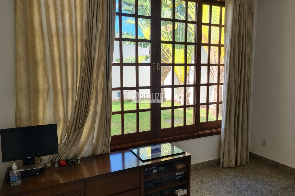 Casa, 3 quartos, 210 m² - Foto 4