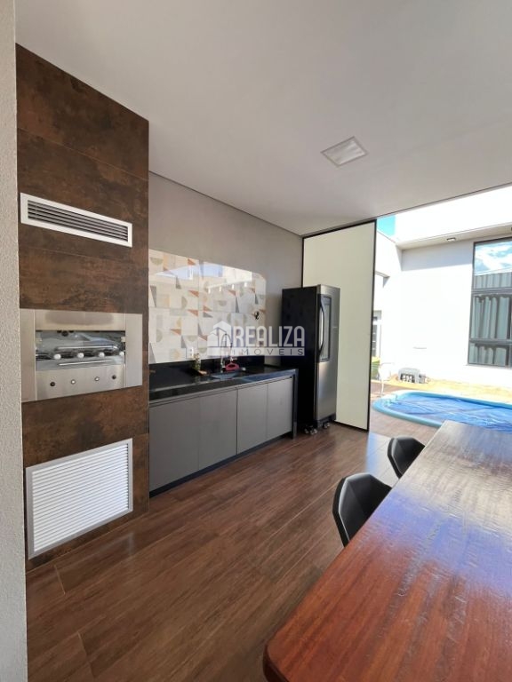 Casa, 4 quartos, 260 m² - Foto 3