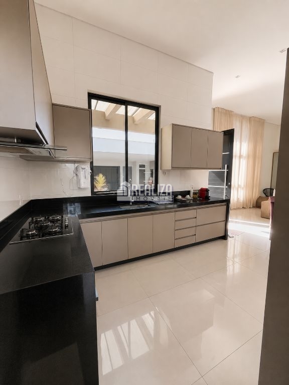 Casa, 4 quartos, 260 m² - Foto 16