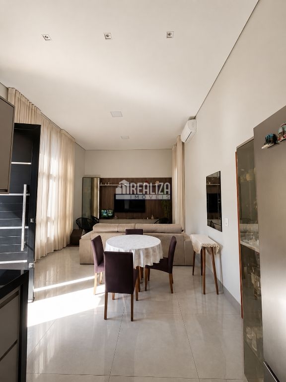 Casa, 4 quartos, 260 m² - Foto 24