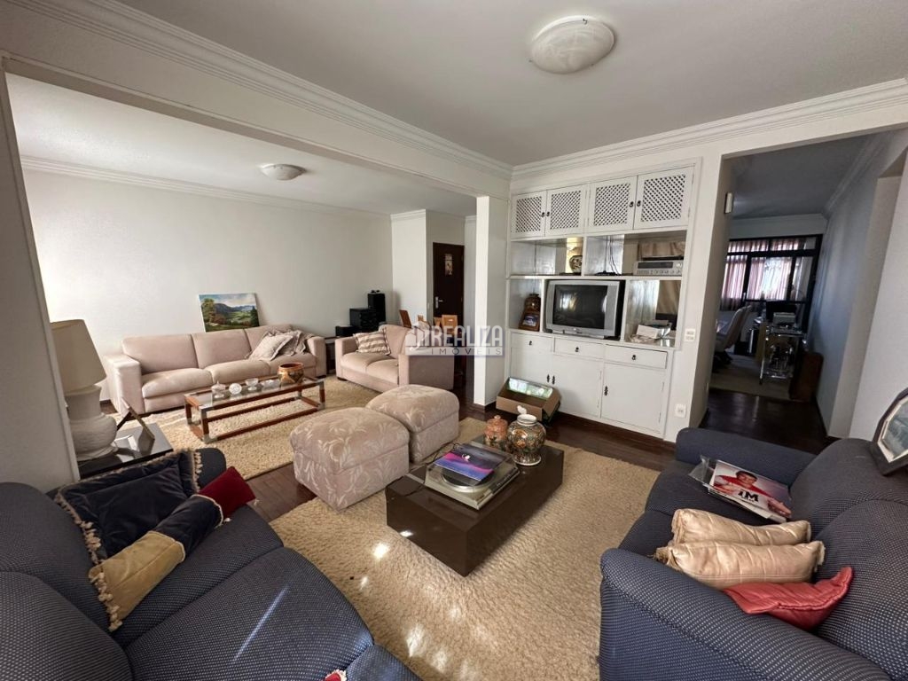 Apartamento, 3 quartos, 217 m² - Foto 1