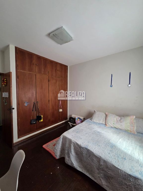 Casa, 3 quartos, 246 m² - Foto 8
