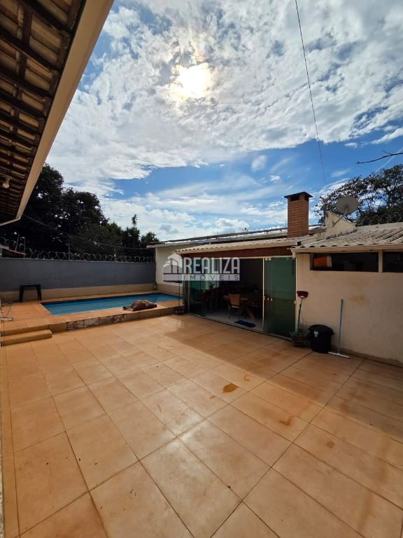 Casa, 3 quartos, 246 m² - Foto 3