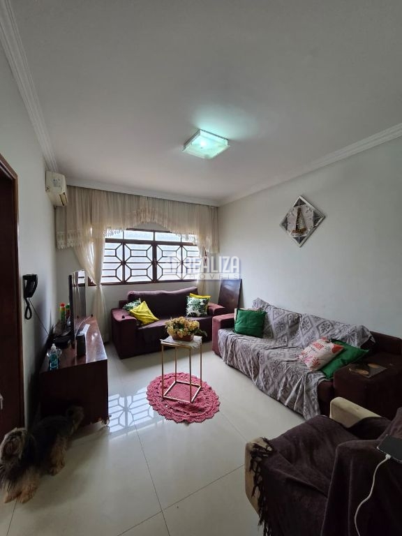 Casa, 3 quartos, 246 m² - Foto 6