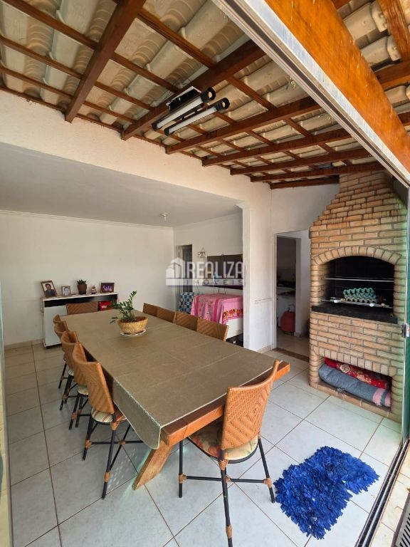 Casa, 3 quartos, 246 m² - Foto 2