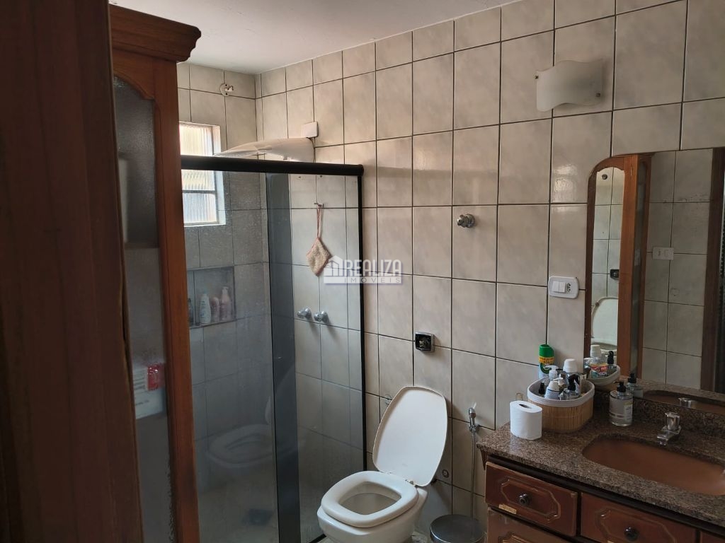 Casa, 5 quartos, 244 m² - Foto 2