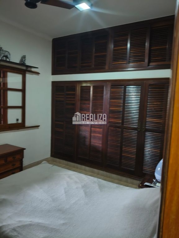Casa, 5 quartos, 244 m² - Foto 3