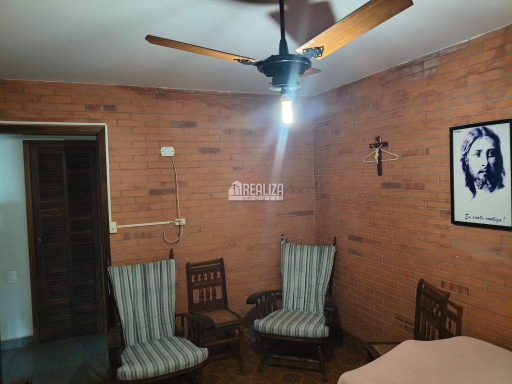Casa, 5 quartos, 244 m² - Foto 4