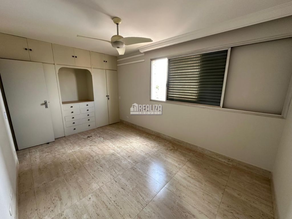 Apartamento, 3 quartos, 299 m² - Foto 2