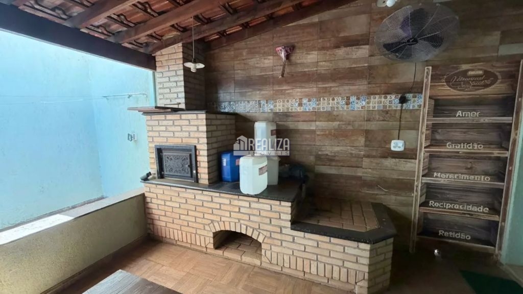 Casa, 2 quartos, 215 m² - Foto 4