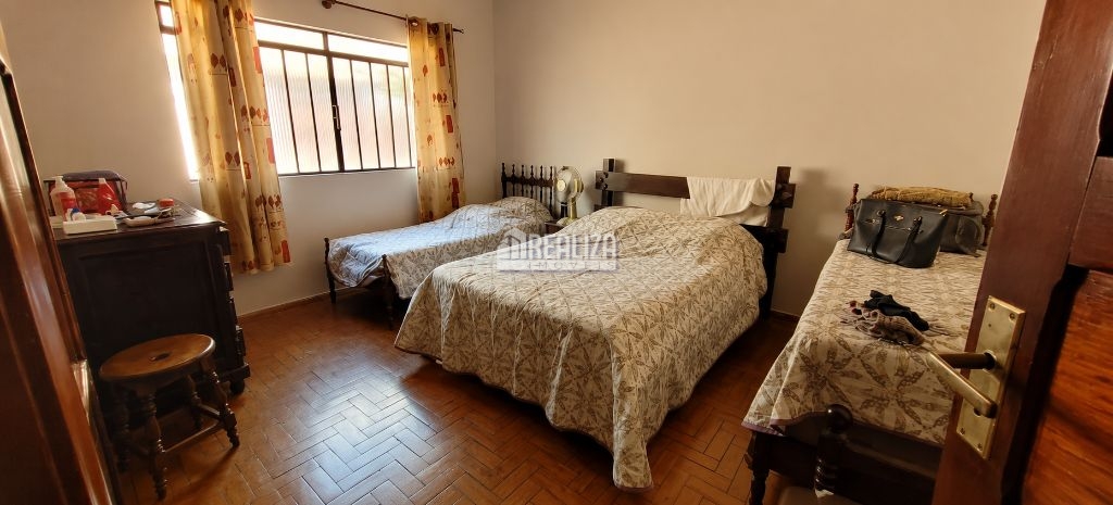 Casa, 3 quartos, 214 m² - Foto 4