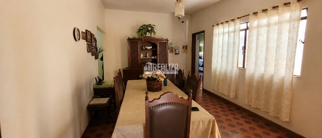 Casa, 3 quartos, 214 m² - Foto 2